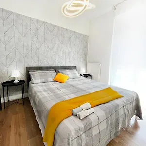  Apartament Suitesflores - Bright And Cozy In Włochy